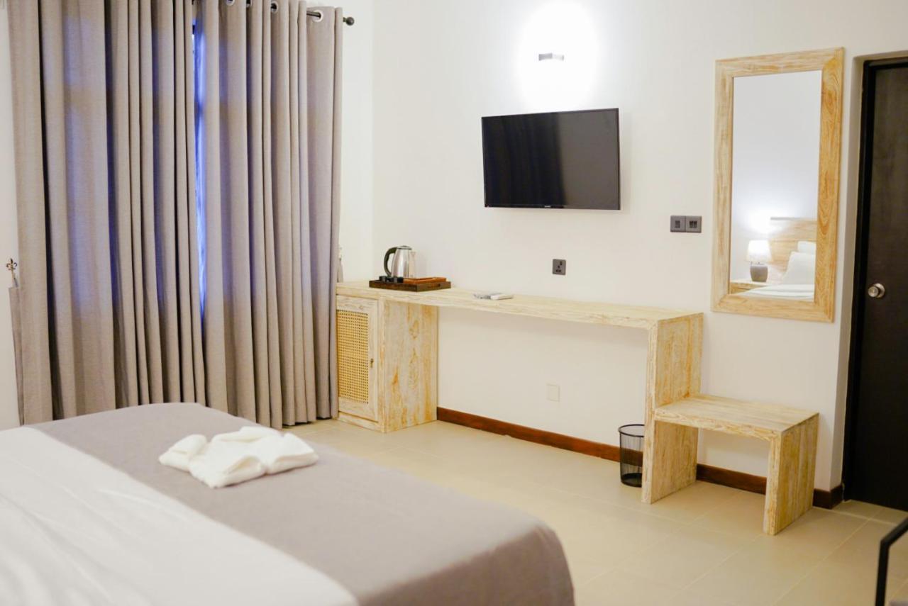 Hotel Chariot Square Kandy Esterno foto